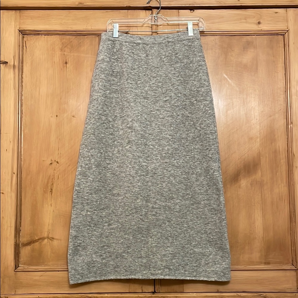 Elegant Grey Wool Knit Women's Skirt
